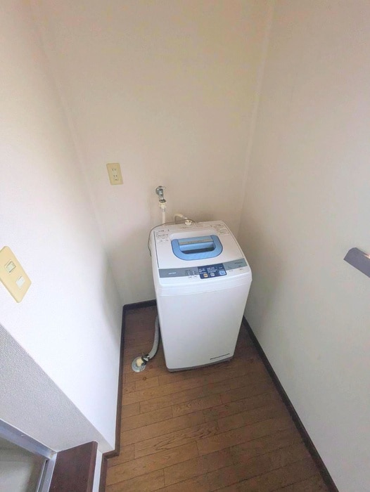 洗濯機置場 メゾンＫＡＭＩＹＡＭＡ