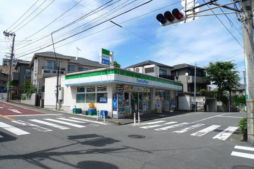 ファミリーマート鶴見荒立店(コンビニ)まで298m Halelea