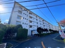 新座団地３街区７号棟（５０２）の外観