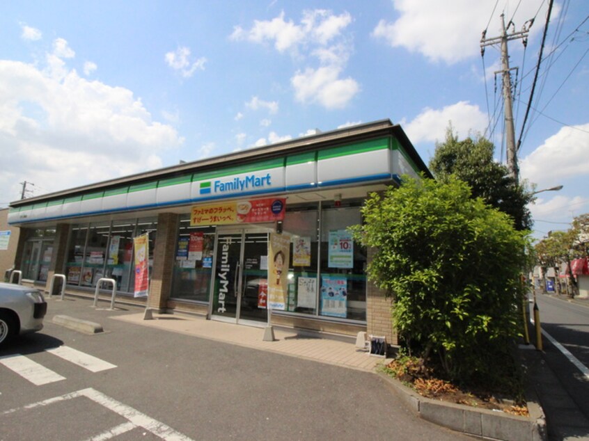 ファミリーマート江戸川上篠崎店(コンビニ)まで400m 第２酒井マンション