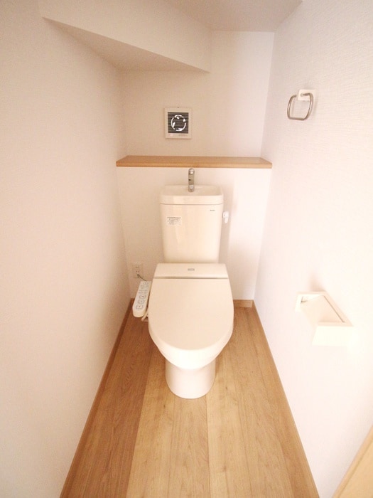 トイレ ドルチェ　ヴィラ