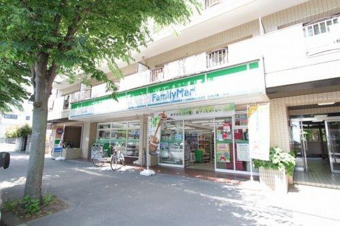ファミリーマート(コンビニ)まで750m ゼアーズⅡ