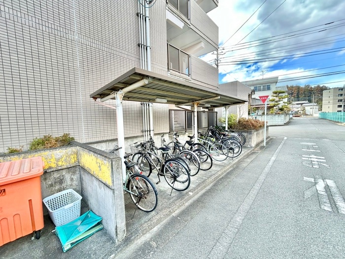 駐輪場 来夢一番館