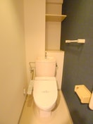 トイレ アン　ブリヤァン　アベニール