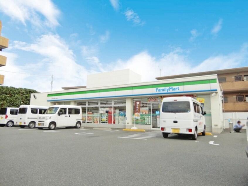 ファミリーマート 調布小島町三丁目店(コンビニ)まで600m フルール調布