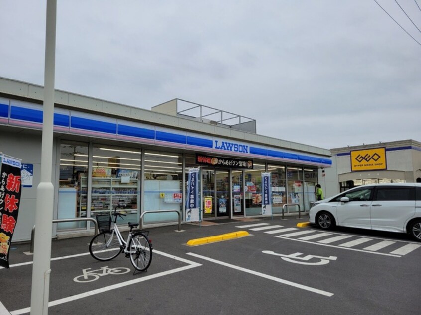 ローソン毛呂山長瀬店(コンビニ)まで198m ガーデンハウス