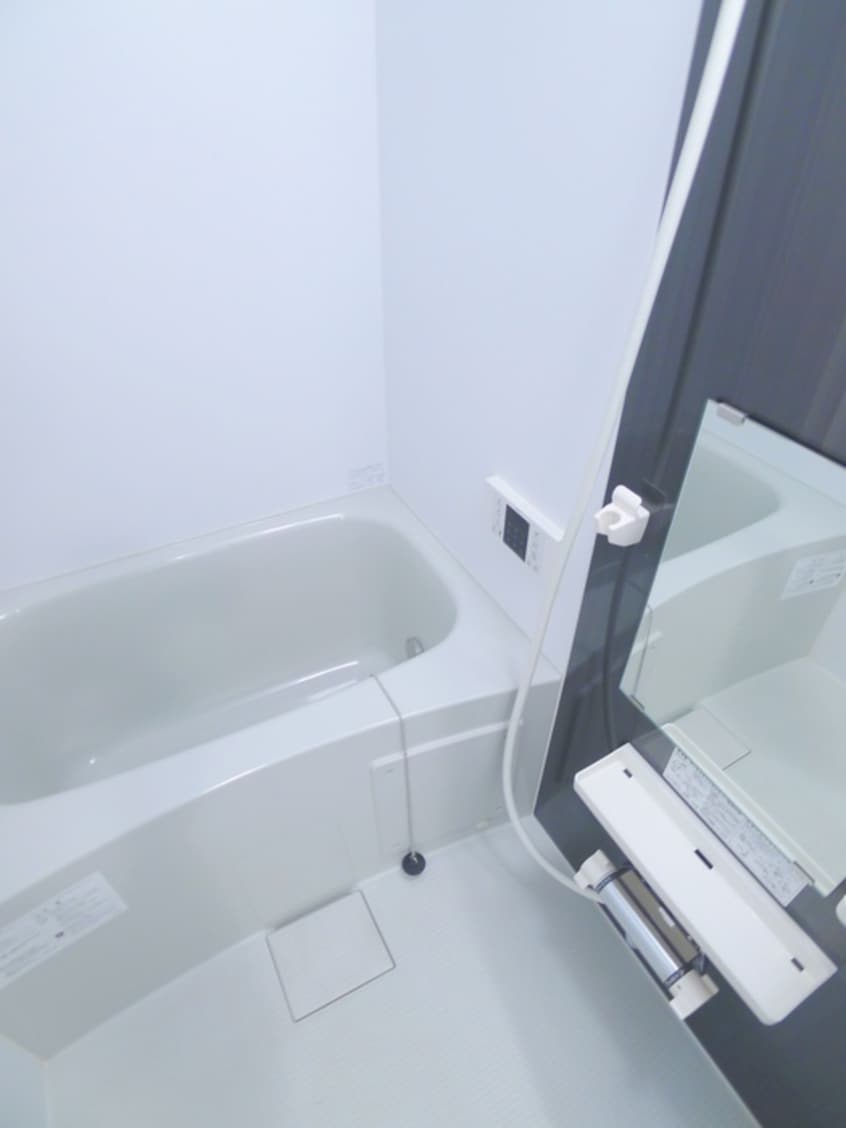 バス／シャワールーム等 LUTELLA