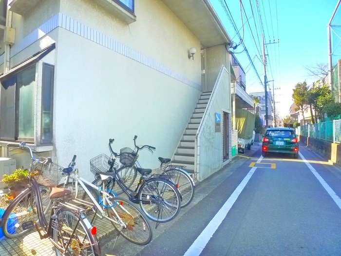 駐輪場 キャピタル綾瀬