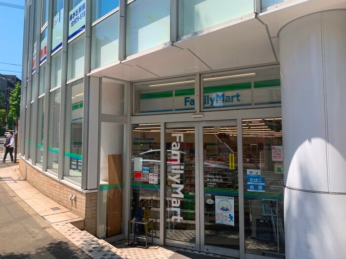 ファミリーマート藤が丘駅南口店(コンビニ)まで411m ミズキレジデンス