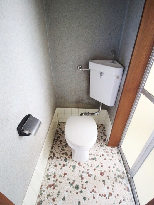 トイレ ヤングコ－ポ足立
