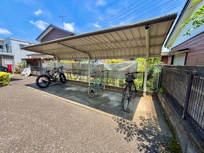 駐輪場 カターラローズ