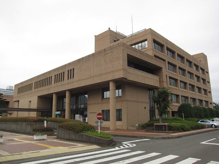 伊勢原市役所(役所)まで4000m モデルノ・カーサ