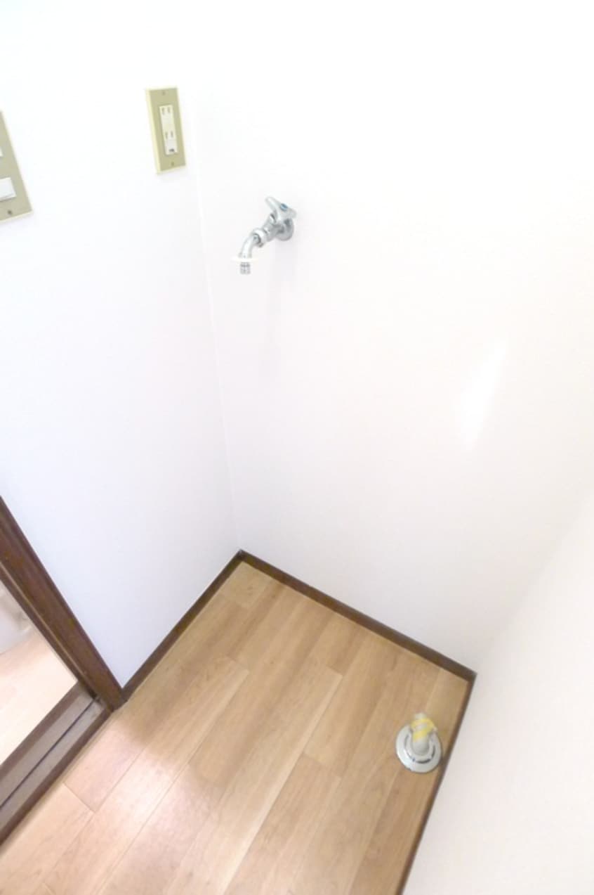 洗濯機置場 日暮ハイツ