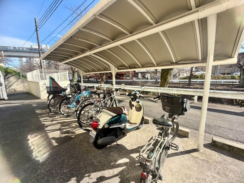 駐輪場 コージィーコート