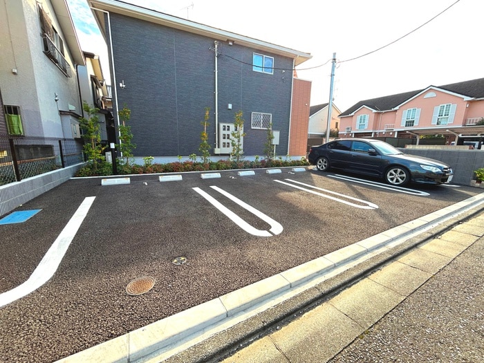 駐車場 エレガンシアC