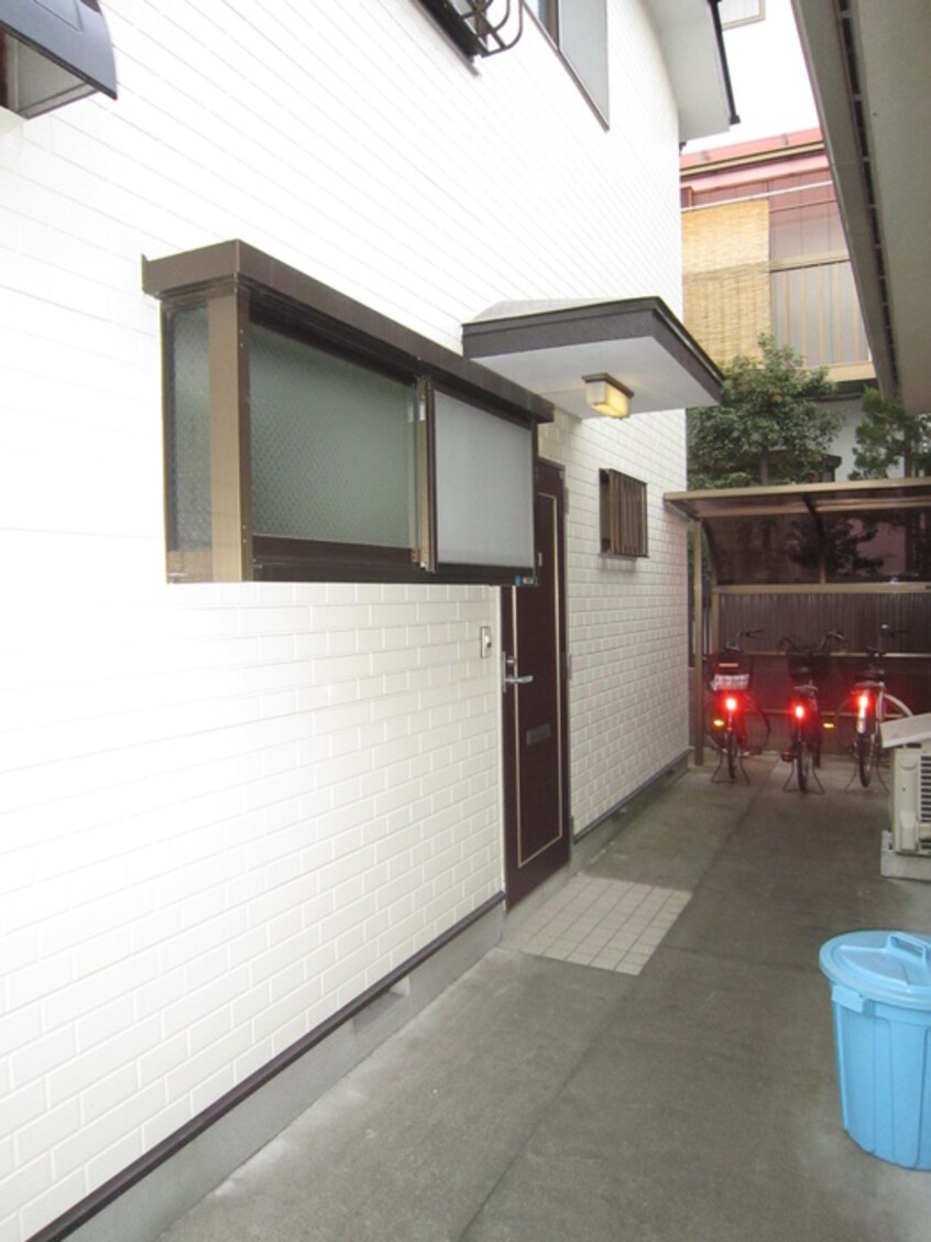 駐輪場 舘野様貸家館