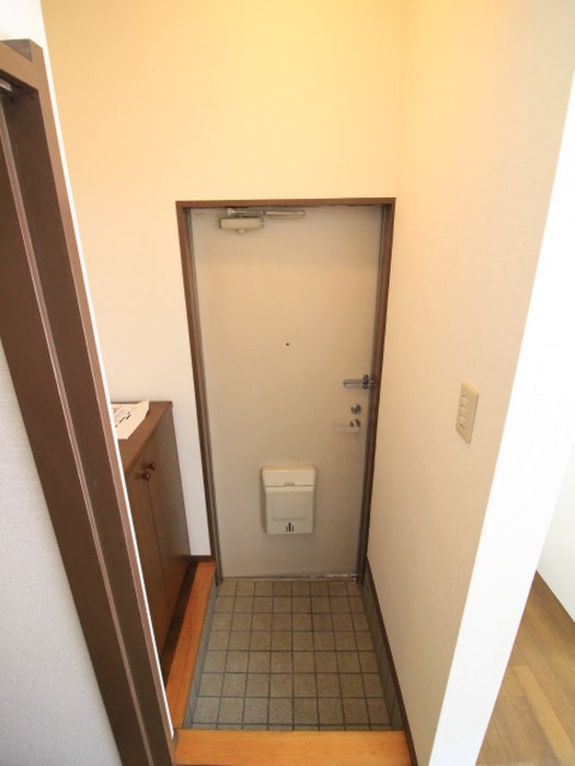 玄関 舘野様貸家館