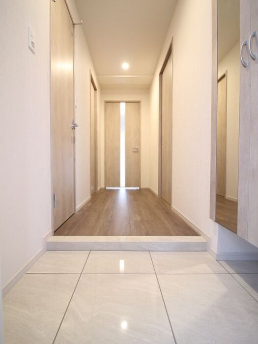 玄関 ラグゼナ秋葉原