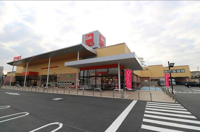 ベルク(スーパー)まで800m 仮)キャメル狭山市富士見