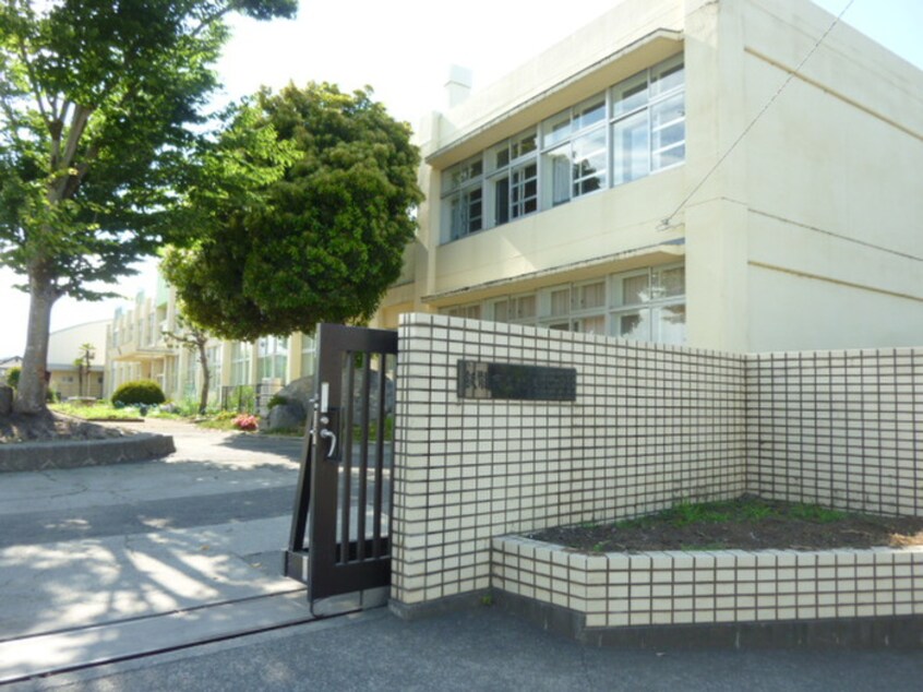 加治小学校(小学校)まで827m センティア山崎