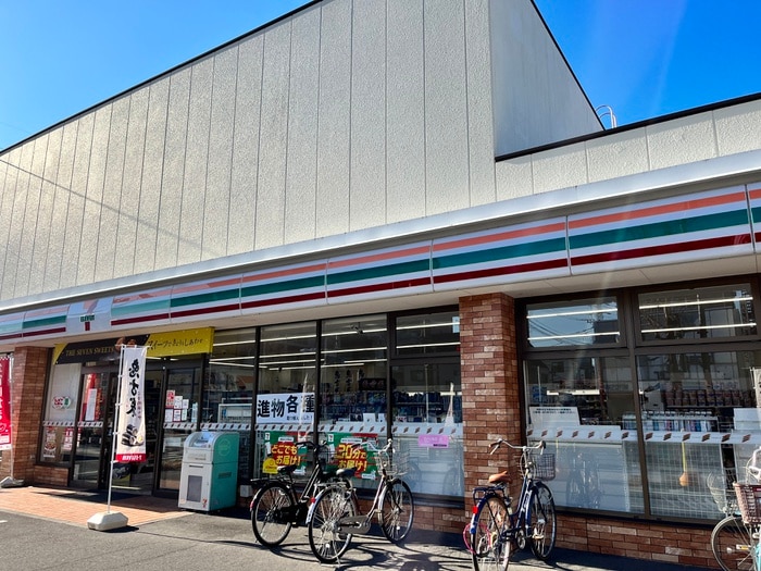 セブンイレブン(コンビニ)まで500m シュバーンⅡ