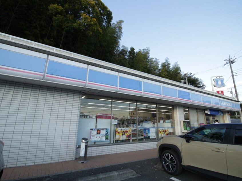 ローソン横浜池辺町店(コンビニ)まで550m グリ－ンヒルズ