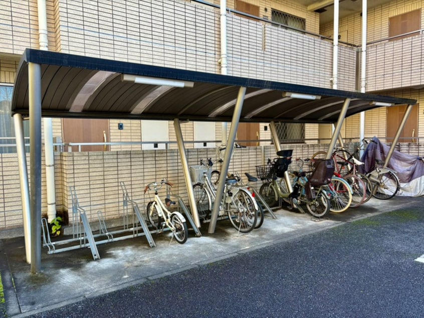 駐輪場 ドルフ喜多見Ｓ棟