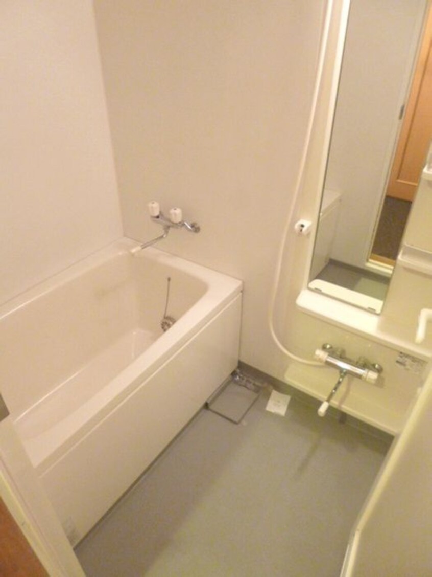 バス／シャワールーム等 ドルフ喜多見Ｓ棟