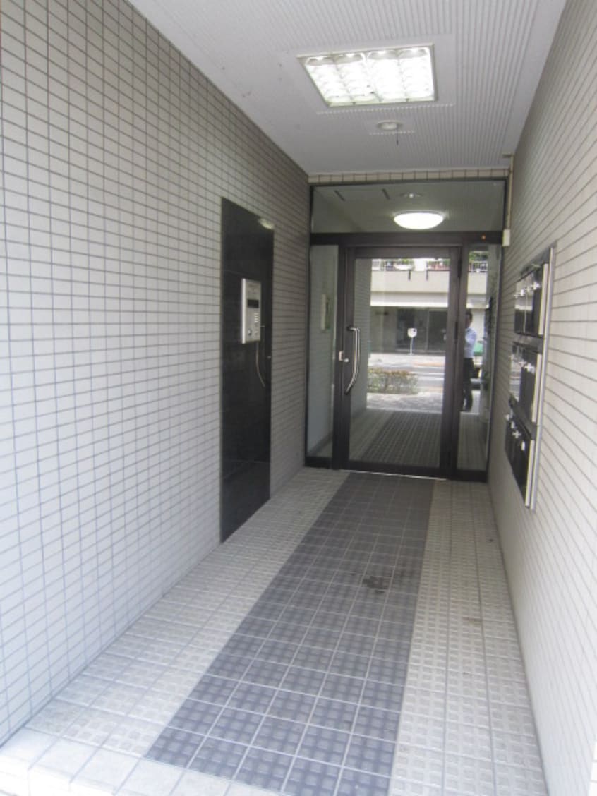 エントランス部分 ヤマザキエムハイツ（３０５）