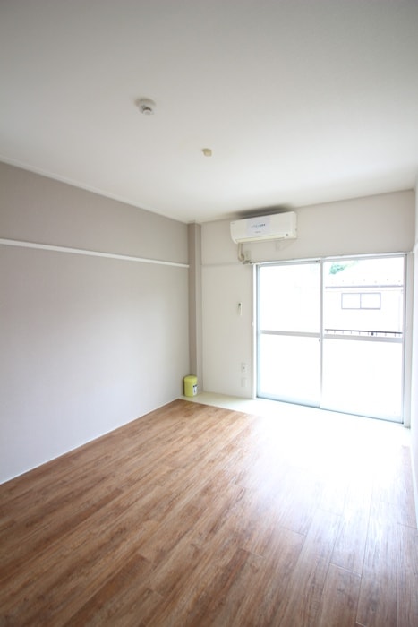 居室 オークフジ