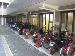 バイク置き場