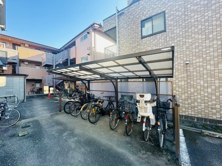 駐輪場 新和ハイツ