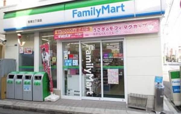 ファミリーマート 笹塚三丁目北店(コンビニ)まで137m CREAL premier笹塚