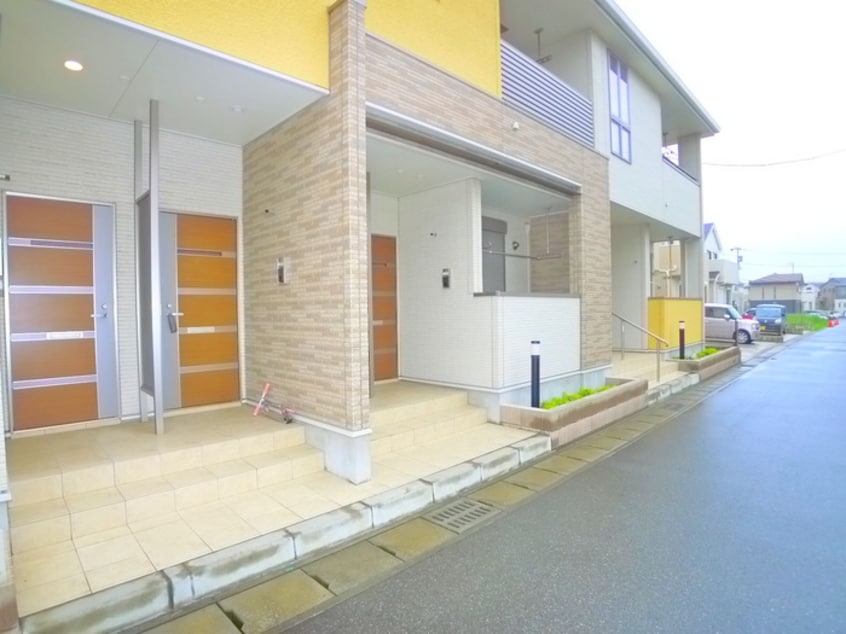 エントランス部分 グランドソレーユ