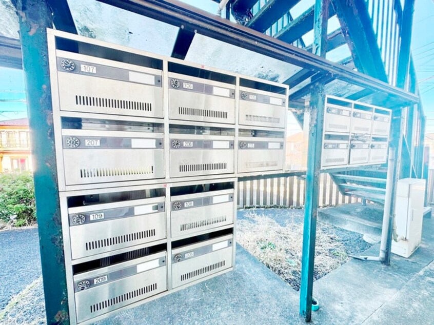 エントランス部分 メゾンやまさき