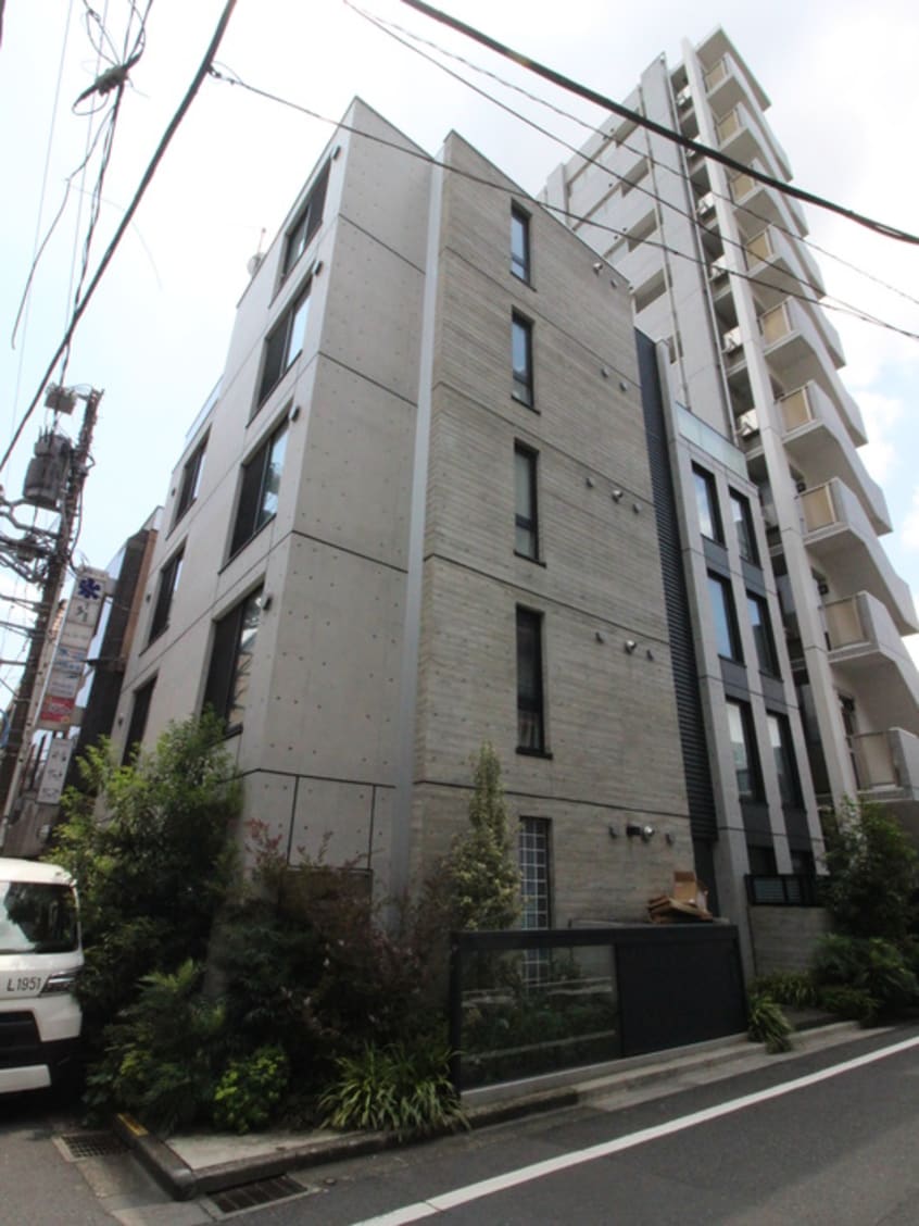 外観写真 LAPiS Park　四谷三丁目