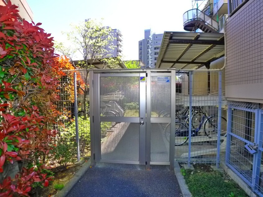 駐輪場 ファランド－ルカサイ