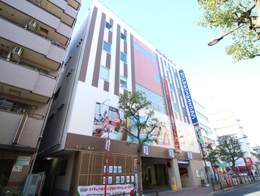 フィットネスクラブ(ビデオ/DVD)まで228m ファランド－ルカサイ