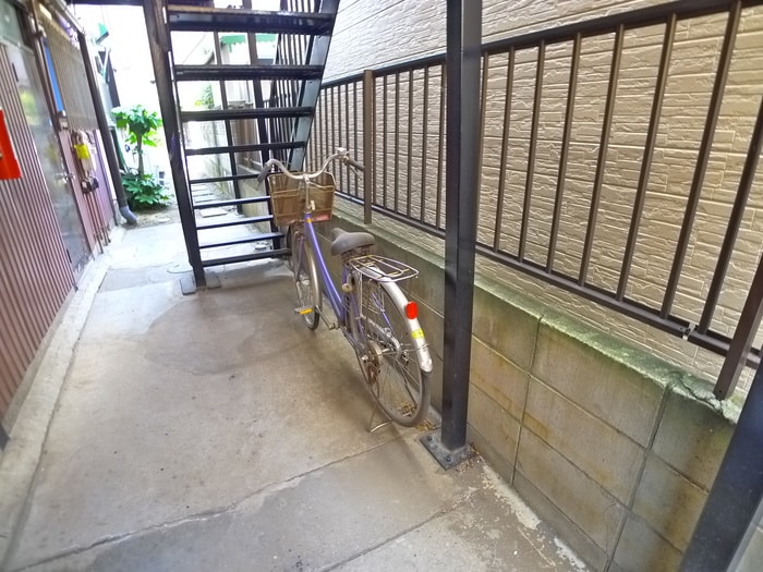 駐輪場 澤田荘