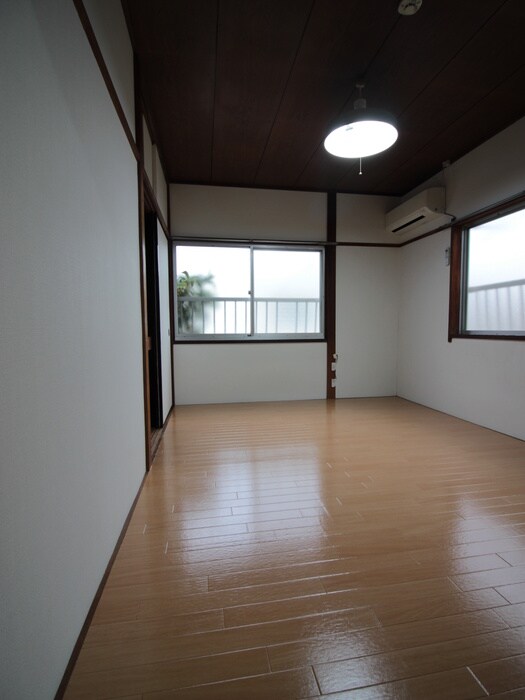 居室 メゾーネ下馬
