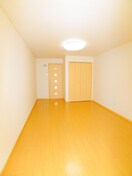 居室 シャロルスタ－