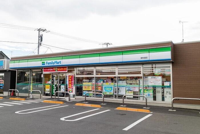 ファミリーマート 東秋留店(コンビニ)まで646m 志村貸家