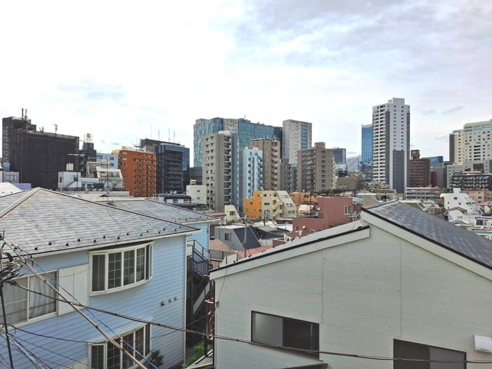 室内からの展望 フォアス東新宿