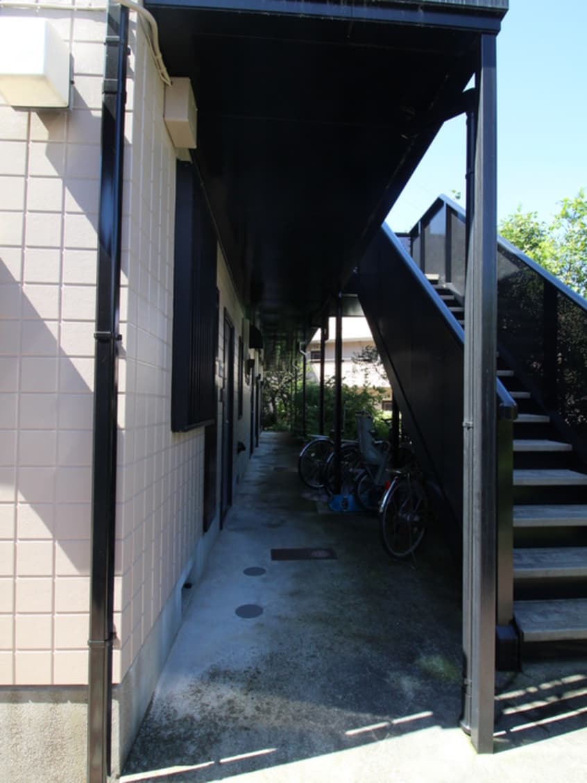 エントランス部分 パティオ日吉Ａ