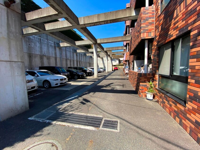 駐車場 岩崎ガーデン