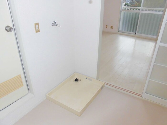 洗濯機置場 ウィスカーハイツ