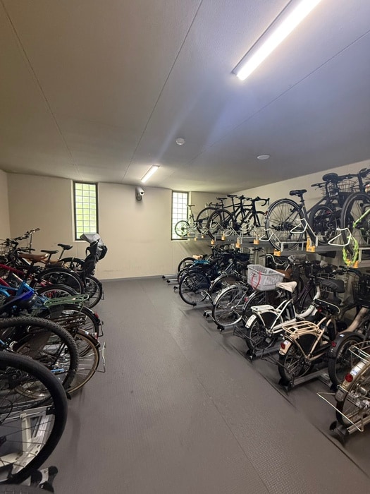 駐輪場 ｱﾄﾗｽ江戸川ｱﾊﾟｰﾄﾒﾝﾄ（２２１）