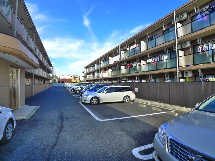駐車場 モアルヤタ藤