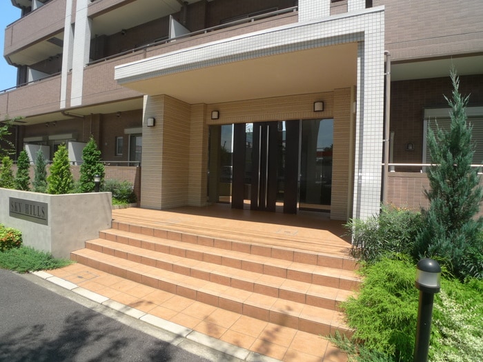 エントランス部分 スカイヒルズ