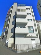 Ｇ－Ｃｒｅｓｔの外観